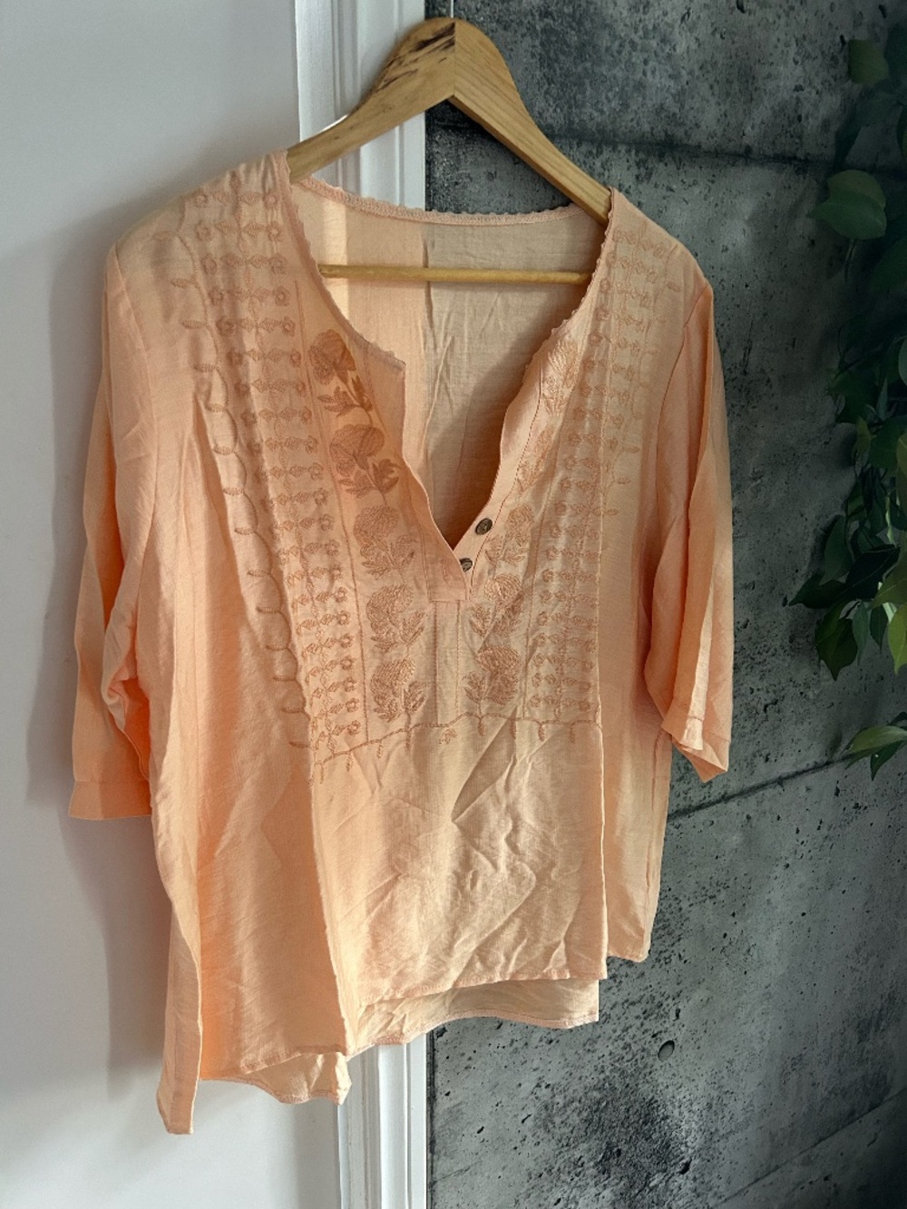 NWOT -PEACHY KEEN!! BOHEMIAN 3/4 arm Tunic